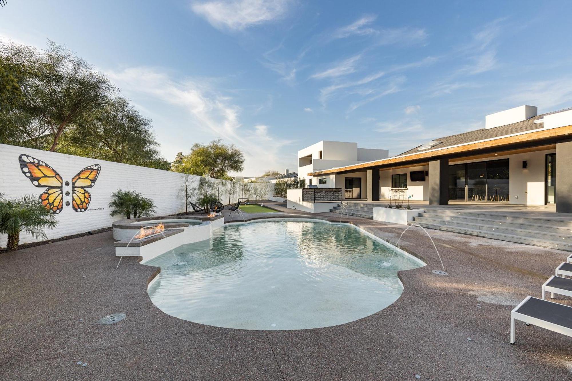 Luxury Micro-Resort, Theater, Sauna, Heated Pool Phoenix Eksteriør billede